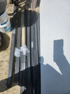 goulotte pour brise vue de grillage