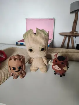 figurines et peluches
