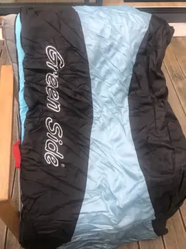 donne 3 sacs de couchage à réparer