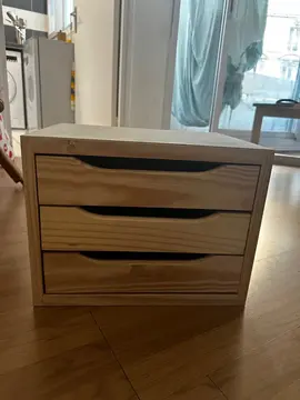 Meuble à tiroir en bois