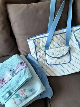 lot de 3 serviettes de toilette et un sac tote bag avec poche