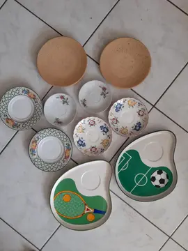 lot assiettes à dessert diverses