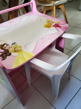 donne bureau sans la chaise