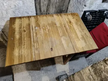 table de cuisine a rallonge avec deux chaises déousable