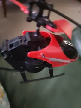 tout petit hélicoptère pour enfant.