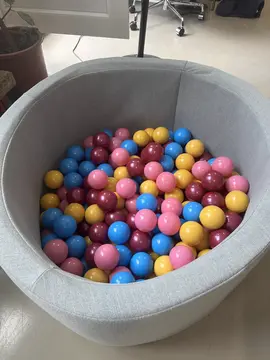 Piscine à balles pour enfants