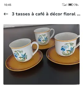 3 tasses à café et les soucoupes