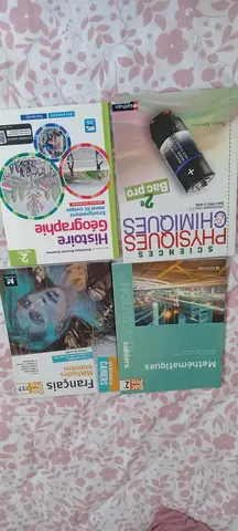 Livres et dictionnaire