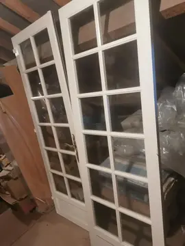 Donne 2 PORTES à Carreaux de Verre