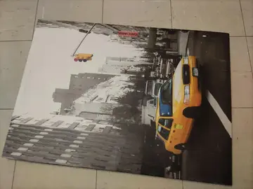 tableau représentant une voiture.