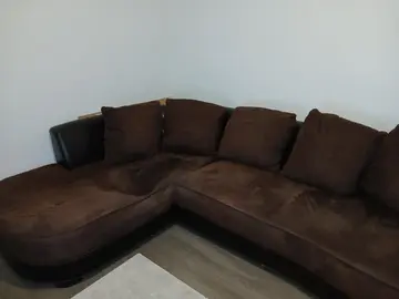 Don canapé cuir et velours avec méridienne et coussin