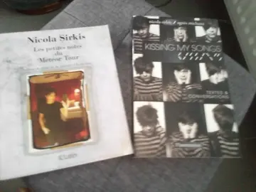 2 livres Indochine