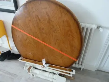 table ronde en bois