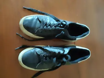 paire de tennis.. Esprit..p 42