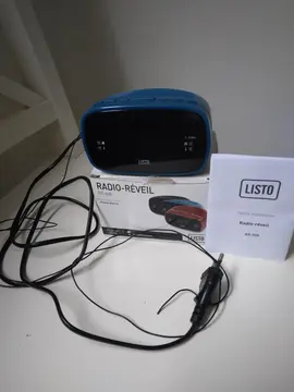 Radio réveil marque Listo