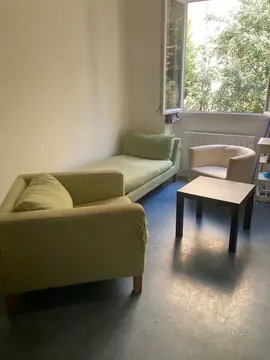 fauteuil, chauffeuse, table basse