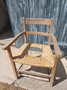 chaise fauteuil percée en paille