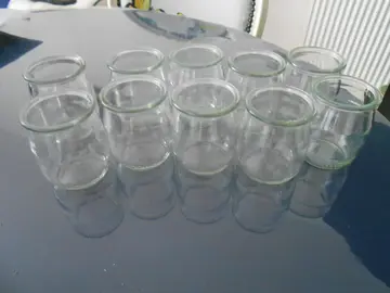 12 Pots de yaourt en verre