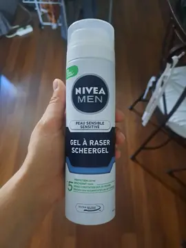 Gel à raser neuf