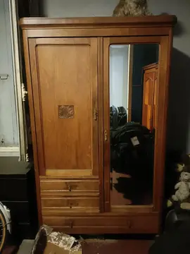 Armoire en bois