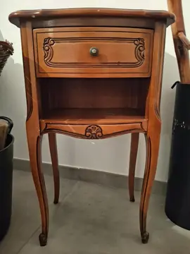 Table de chevet