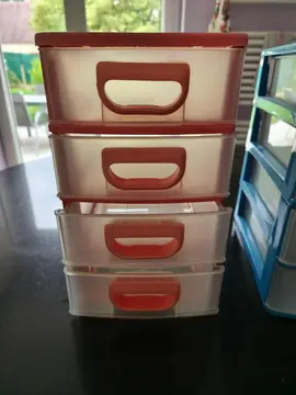 petite tour de bureau à tiroirs