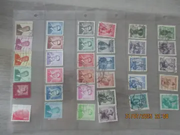 16 timbre Autriche et 18 timbres Belgique oblitérés.