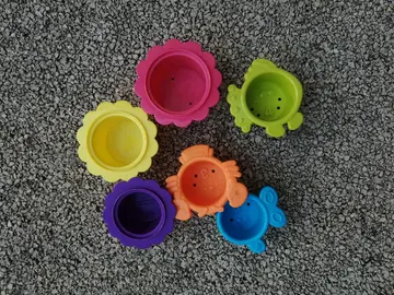 Jeux de pots jeunes enfants