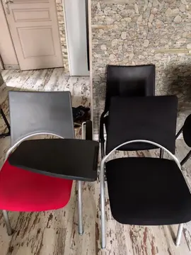 3 chaises