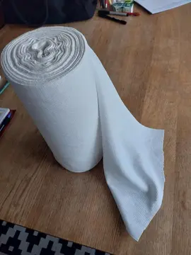 rouleau de tissu blanc (recharge essuis mains)