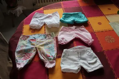 5 vêtements poupon/poupée