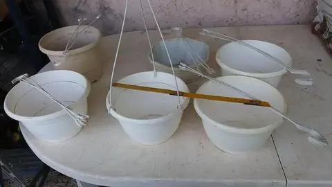 pot de fleurs suspension ou pas en résine le lot