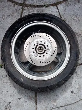 Roue de scooter ? ...