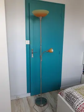 lampadaire avec liseuse