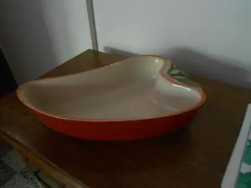 Plat à four en forme de poivron