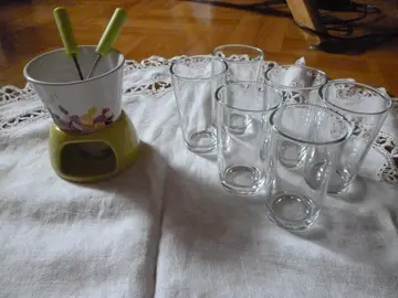 fondue et 6 verrines neuves