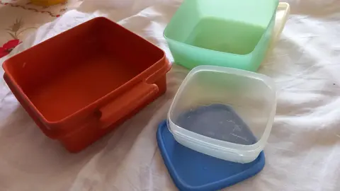 3 boites carrées TUPPERWARE