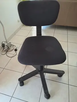 Chaise de bureau a roulettes