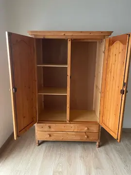 armoire en bois