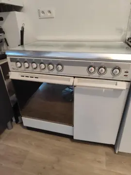 grande gazinière électrique et/ou à gaz