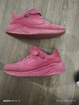 baskets Skechers 36