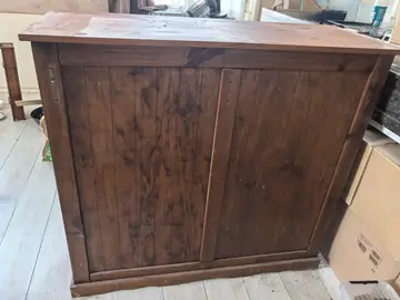 Bar en bois à rénover