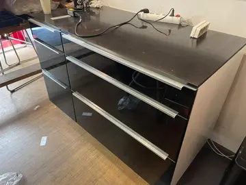 Meuble Ikéa à tiroir