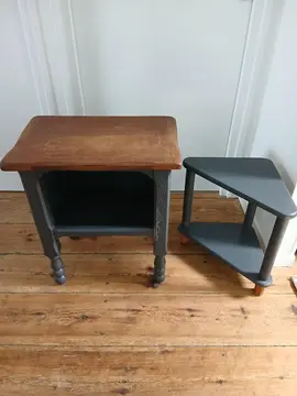 Donne 2 tables de chevet en bois massif peintes en gris