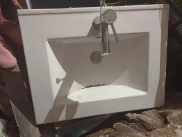 Lavabo et robinet SdB