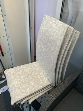 donne 4 chaises