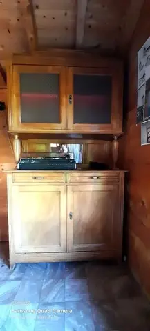 petit buffet bois en 2 éléments , on état , dispo /