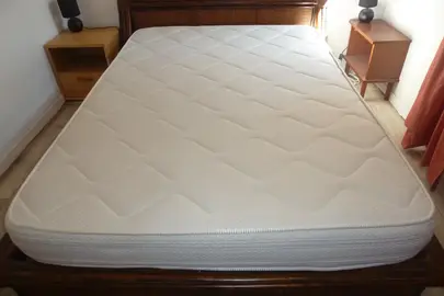 Matelas 140 x 190, épaisseur 20cm