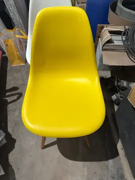 deux chaises style scandinave