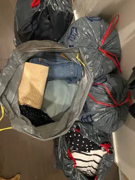 Lot de vêtements multi tailles femme et ado